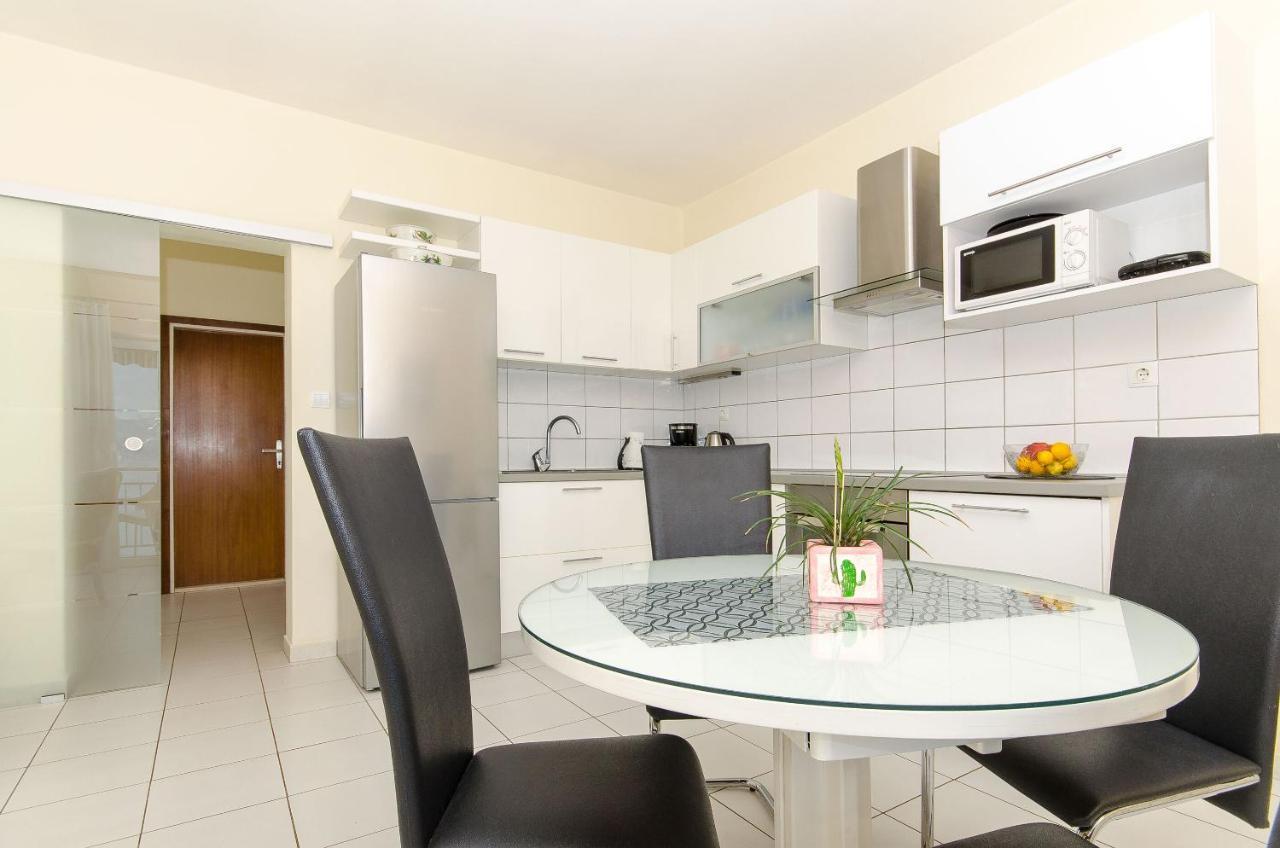 Apartments Jerko Sutivan Zimmer foto